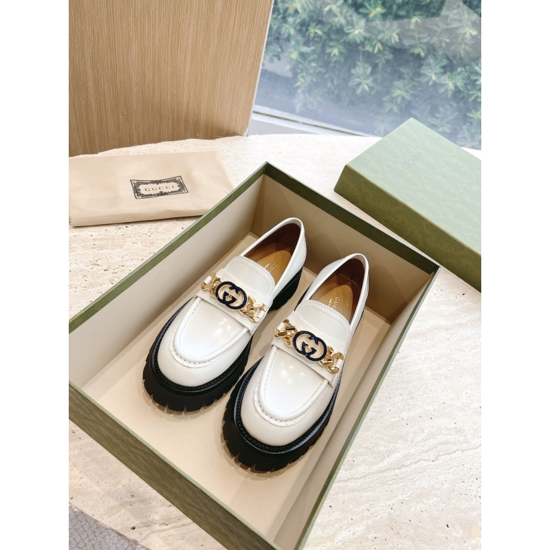 G*u*i leather shoes